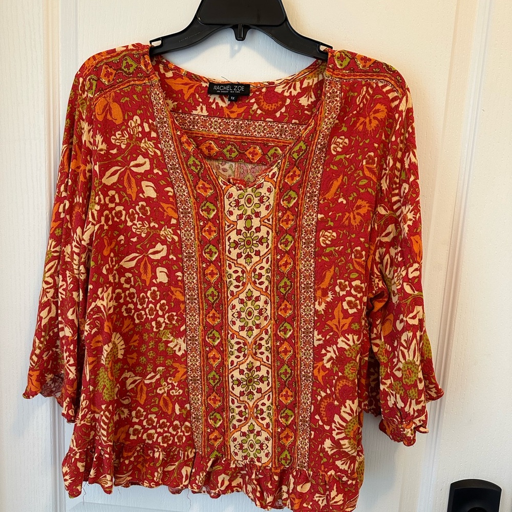 Beautiful top with 3/4 ruffle sleeve